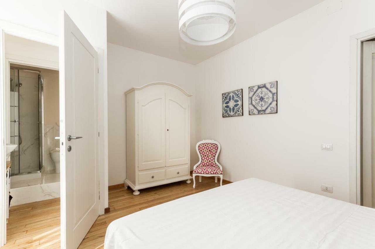 Double Room,871440638:JPEG